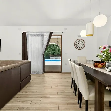 Villa Luna By Rent Istria